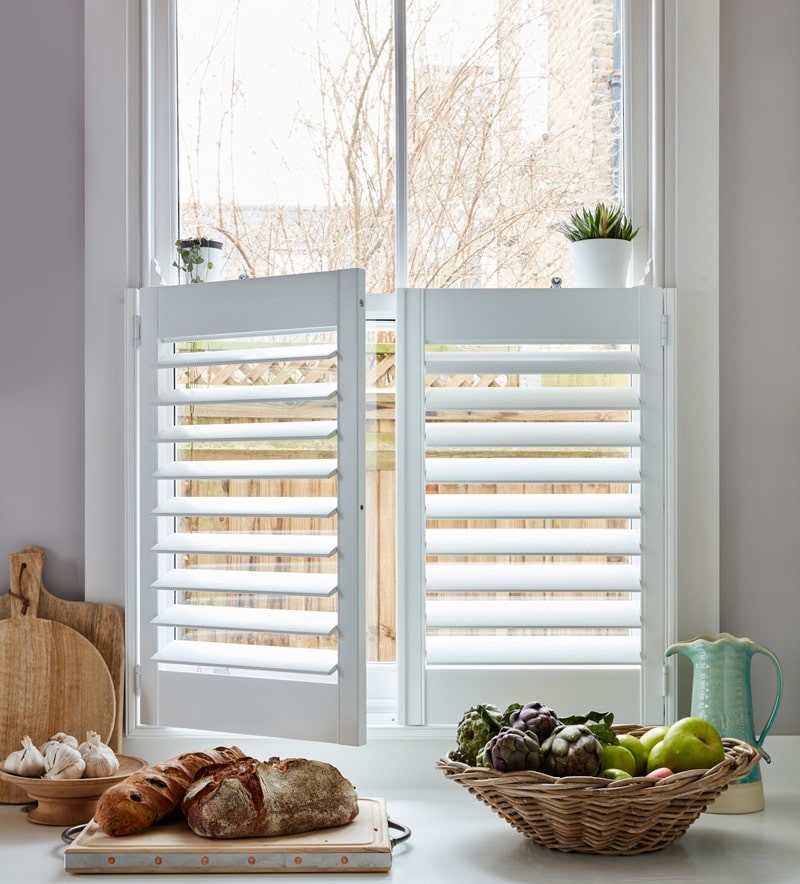 Cafe-Style-Shutters-for-Kitchen-and-Dining-Room-Windows-by-Plantation-Shutters-Ltd-min-4